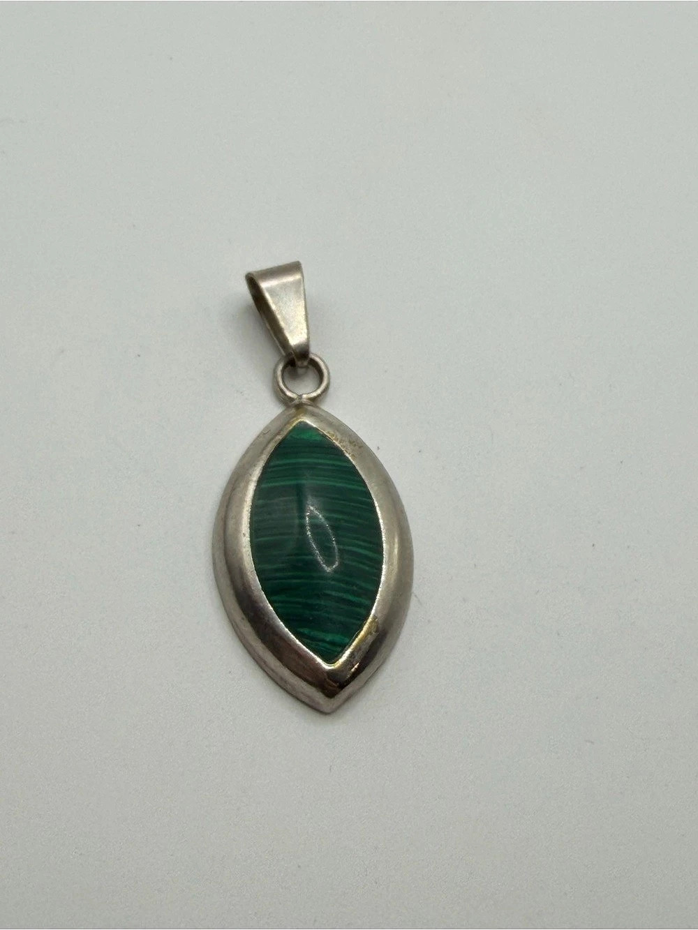 Sterling silver Mexico Green Malachite-Style Pendant Necklace